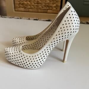 BCBGGeneration Polka White Perforated Heels size 6 NWOB